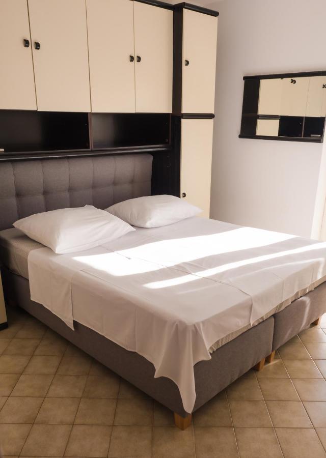 Apartments Anita 1 Barbat na Rabu Exterior photo